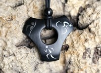 Q-Sportz Amulett-Dreiecks-Kette Triathlon black