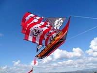 Einleiner-Drachen: 3 D Piratenschiff