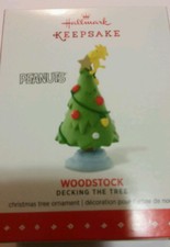 2015 Hallmark Peanuts Woodstock Decking The Tree Ornament
