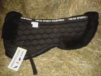 Neu HKM echt Lammfell Sattelkissen Korrektur Sattelpad Pony / WB / WB extra groß