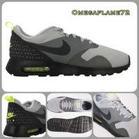 Sz 9 Nike Air Max Tavas SE Running Shoes Grey, Volt 705149-015 Special