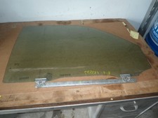 01 02 03 Explorer Sport R. Front Door Glass 2 Dr