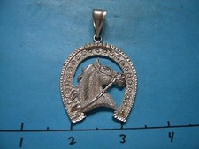 Horse Lucky Horseshoe Silver Pendant Sharp Nice Gift Item