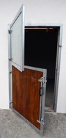 Stalltür inkl. Sicherheitsglas + Schutzgitter