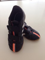 Adidas Fußballschuhe 11questra, Hallenschuhe, Gr. 30