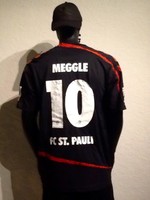 Neu FC St. Pauli Trikot Meggle Box 4th Limitierte Edition in XXL Hummel Set OVP