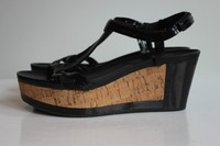 PRADA Super Stylische Schwarz Lackleder Plateau Sandalen, Gr. 39