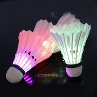 4 Stück Bunte LED Badminton Feather Federball Federbälle New LS4G