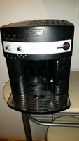 DeLonghi ESAM 3000.B Magnifica Kaffeevollautomat  Schwarz/Silber
