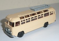 Ikarus 311 Bus, beige, Maßstab 1:87