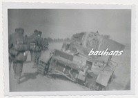 Foto Russland-Feldzug abgeschossener russischer Panzer/Tank-Vormarsch 2.WK(t199)