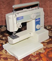 Phantastische Nähmaschine mit Freiarm - Victoria Modell 128F (Veritas Famula)