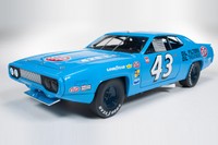PLYMOUTH Road Runner Racing #43 R Petty 1971 Pepsi V8 Muscle Car  ERTL AMT 1:18