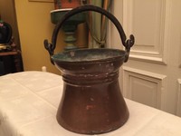 alter Kupfertopf Kessel mit Griff Patina wurde auf offner Feuerstelle genutzt