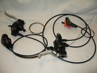 NEU Shimano Schalt- / Bremshebel mit Bremskörper Paar ST-M775