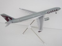 QATAR AIRWAYS Airbus A330-300 1/200 Lupa Limox A330 A333 A 330 A7-AEB hogan