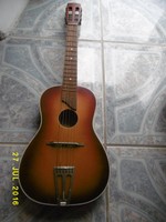 Alte Gitarre Kindergitarre? Spielzeug Musik Kinder  Nachlass  Dachbodenfund 