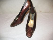 Vintage J. Renee Shoes Us 7.5M Brown Gold Studs 2 3/4" Heel Pumps Leather Upper
