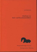 Zeichnen von Stein- und Knochenartefakten