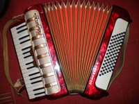 Akkordeon HOHNER Concerto II, 72 Bässe