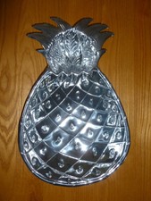 New listing
Arthur Court 2003 Pineapple Fruit Dip Bowl Length 16"