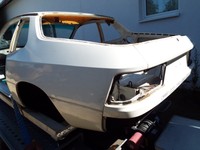 Porsche 924 Rohkarosse Karosserie weiss oder Teile der Karosserie geschnitten 