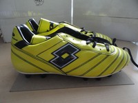 neue Lotto-Fußballschuhe "Primo", gelb, größe 41