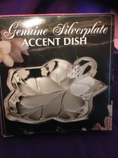 New listing
New In Original Box! Silver Plated Maple Leaf Pattern Candy Dish
