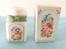 Vintage Avon 1971 Country Gardens Beauty Dust - Elusive 1.25 oz.