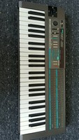 Korg Poly-800 mit Factory Patches