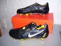 Nike Total90 Laser II K-SG Stollen Fussballschuhe, schwarz/gelb, Gr. 41, neu!