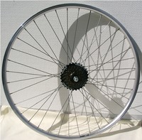 HK26 Hinterrad 26 Zoll  Laufrad mit Zahnkranz 7-fach Hohlkammerfelge silber