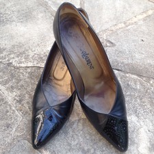 Vintage Yves Saint Laurent Ladies Shoes Heels Pumps Black 9M
