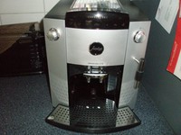 Jura IMPRESSA F70 Schwarz 16 Tassen Kaffeevollautomat DEFEKT@@@