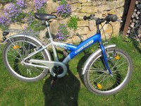 Tolles Fahrrad der Marke Enik Modell Firefly 24 Zoll mit 3-Gangschaltung 