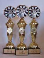 3er-Serie Sport-Pokale "Dart" (goldfarben) mit Wunschgravur 