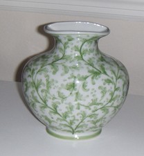 Andrea by Sadek ~ White Porcelain w Green Vine Leaf Wall Pocket Vase ~ Excellent
