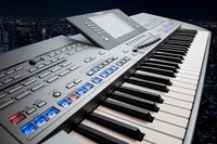 2400 Tyros 5 / Tyros 4 Registrationen für 500 Titel inkl. Noten