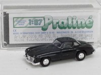 Mercedes-Benz 300 SL in schwarz mit OVP, unbespielt, Praliné, 1:87