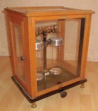 sartorius präzisions fein waage arzt feinwaage vitrine im kasten alt