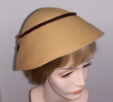 ViNtage 1940's Natural Straw Hat with Brown Velvet Trim