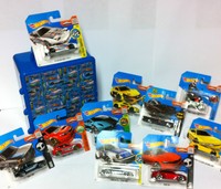 Hot Wheels 2016 Sammelkoffer + 10 Topmodelle BMW / Batman / Porsche  NEU / OVP 