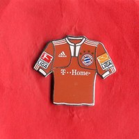Pin TRIKOT  FC BAYERN MÜNCHEN  ROT   2009-10  B-LIGA-PATCH  B-LIGASTIFTUNGPATCH 