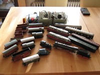 KONVOLUT,MÄRKLIN,TRIX EXPRESS, LOKS,WAGEN UND GLEISE 