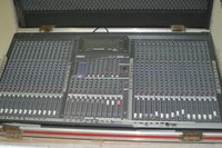 Yamaha Live- / Monitor - Mischpult GA 32/12 mit Case 