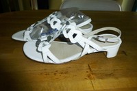 °° PERLATO °° hochwertige Ledersandale aus Portugal weiß- silber Gr. 38
