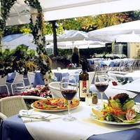 München im guten 3* Hotel erleben Derag Livinghotel 1ÜF 2P / Reisen