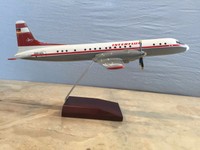 Interflug Iljuschin IL-18 Flugzeugmodell in 1:100 IL-18 IL 18