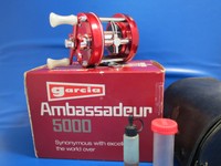 RED AMBASSADEUR (ABU Garcia) 5000 - FROM 11/1974 IN A BOX WITH A CASE ETC.