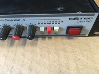 der letzte Estec Dynatwo Dual Compressor und Gate Estek Dyna Two
